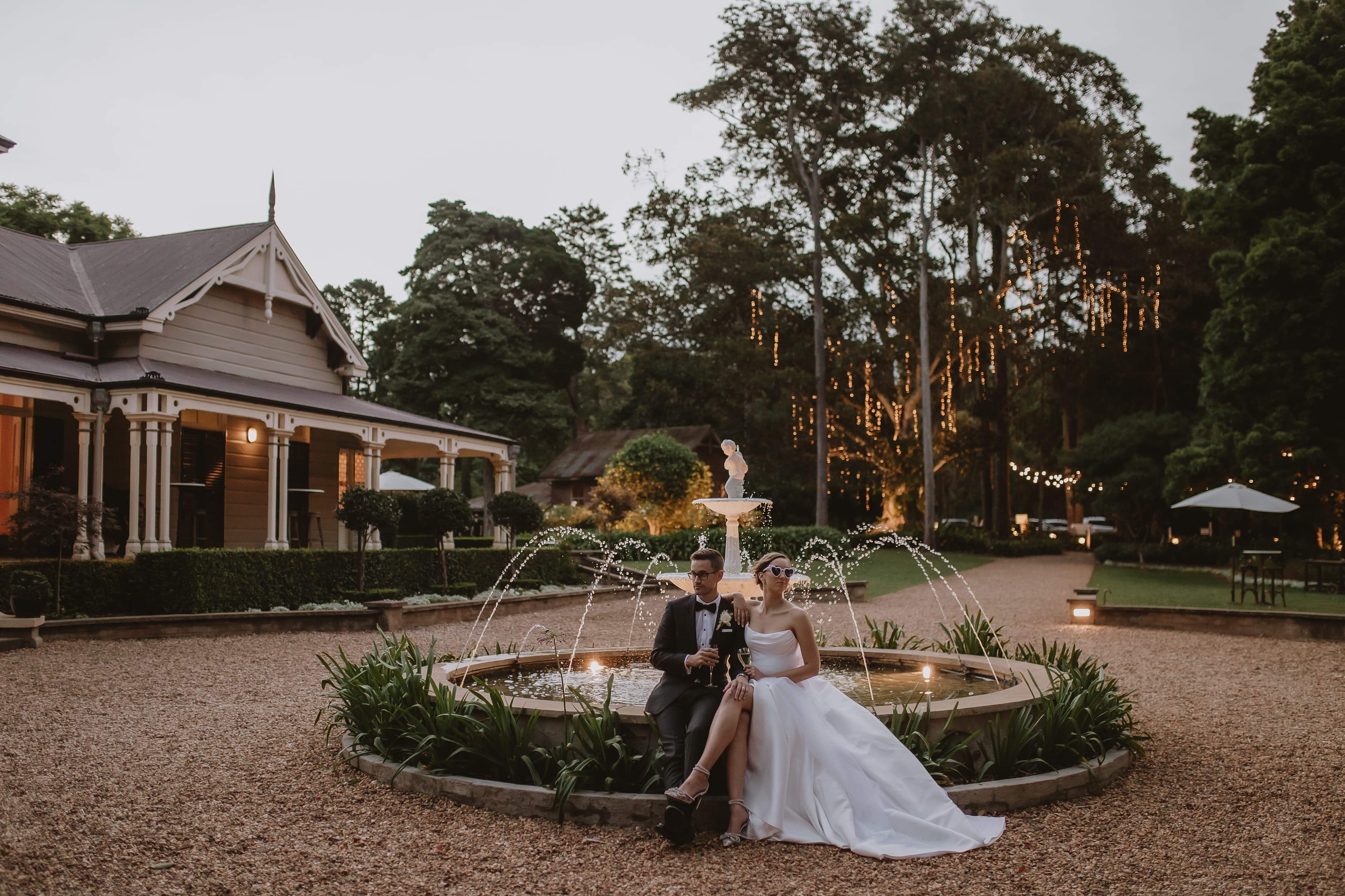 Couple pose near the Gabbinbar fountain