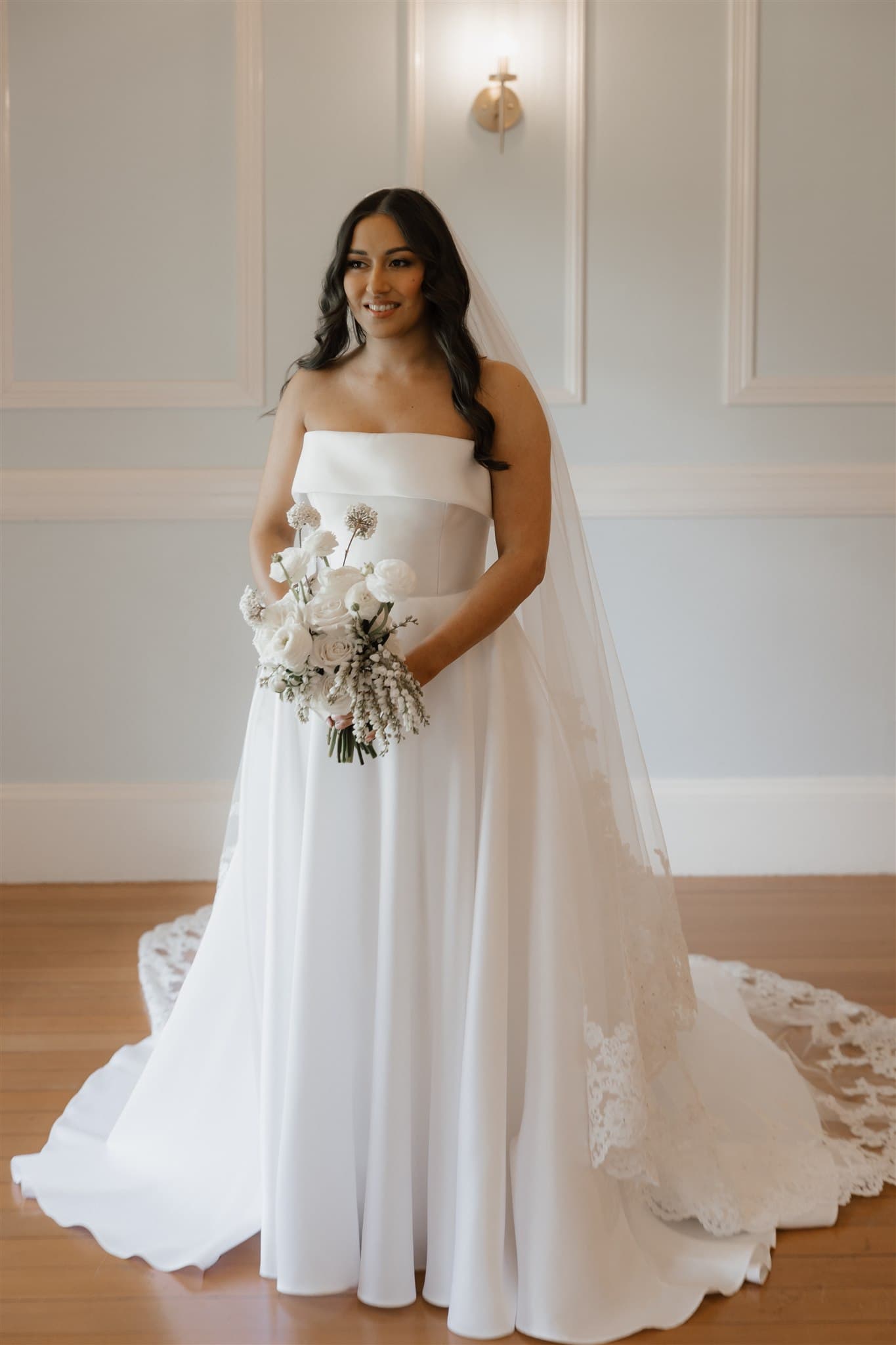 Bride holding bouquet