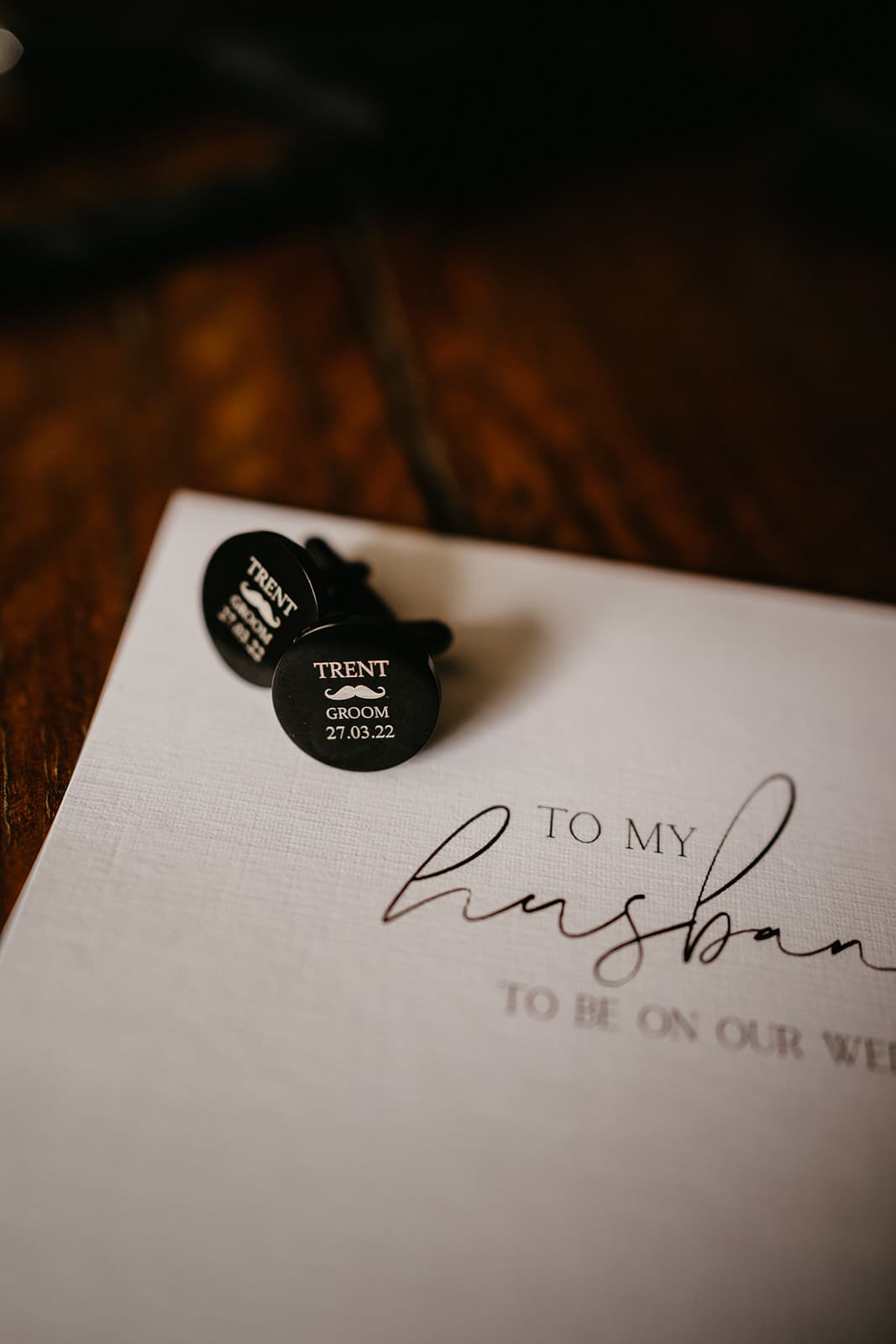 Groom cufflinks and card