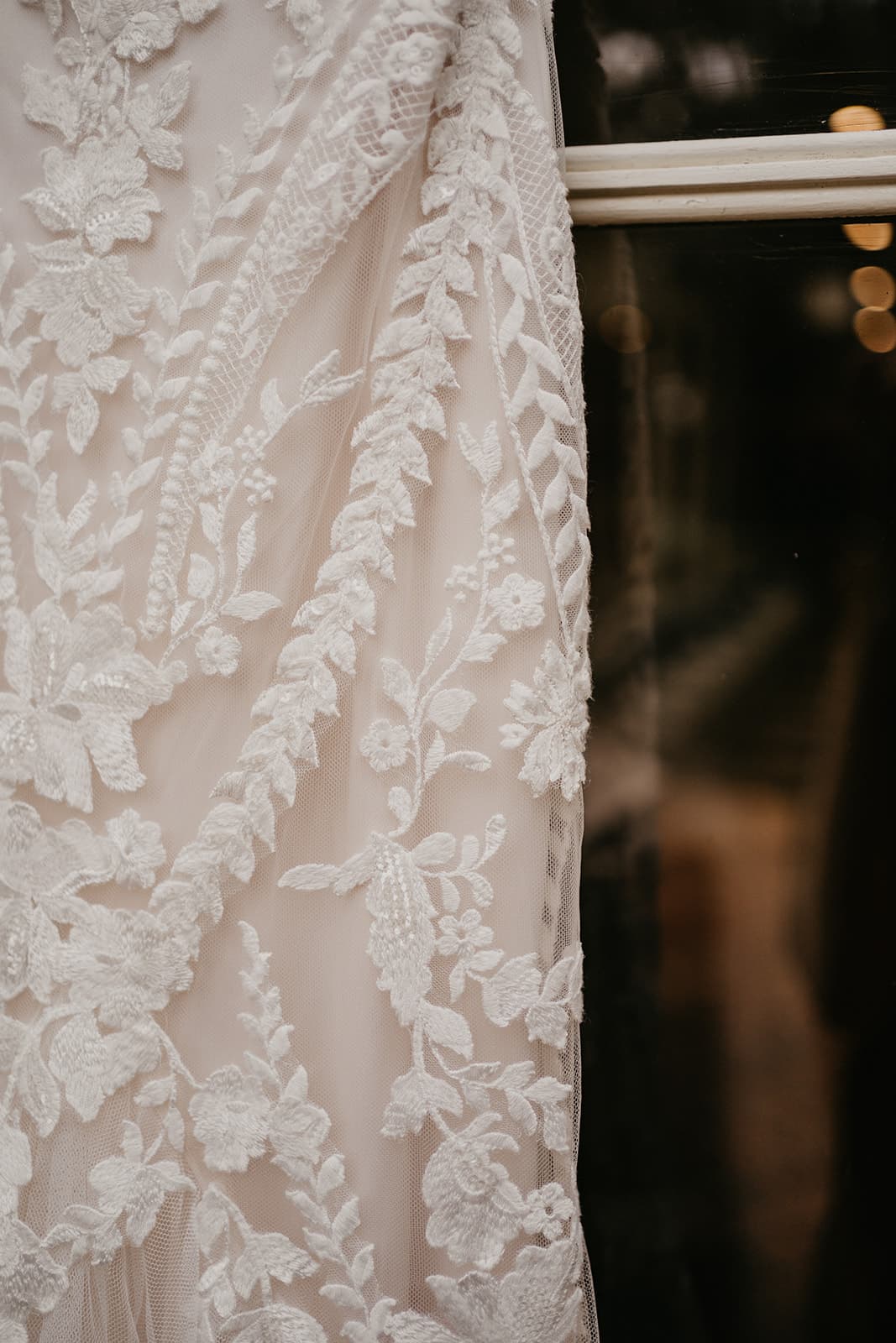Wedding dress with lace